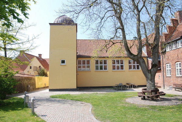 Observatoriet med biblioteket og Puggaard til højre